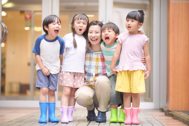 小学生のおうち英語は何から始める?教材・サービス・ステップ完全ガイド