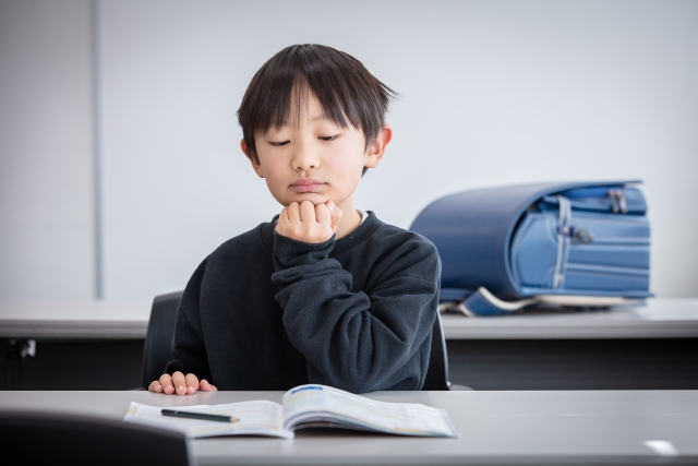 【保存版】小学生に効果的な英語学習法7選|家庭でできる楽しい学び方と注意点